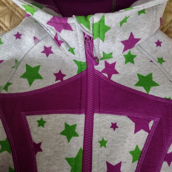 IVIVVA Girl By Lululemon Grey Hoodie Jacket with Purple and Green Star Pattern - Picture 8 of 9
